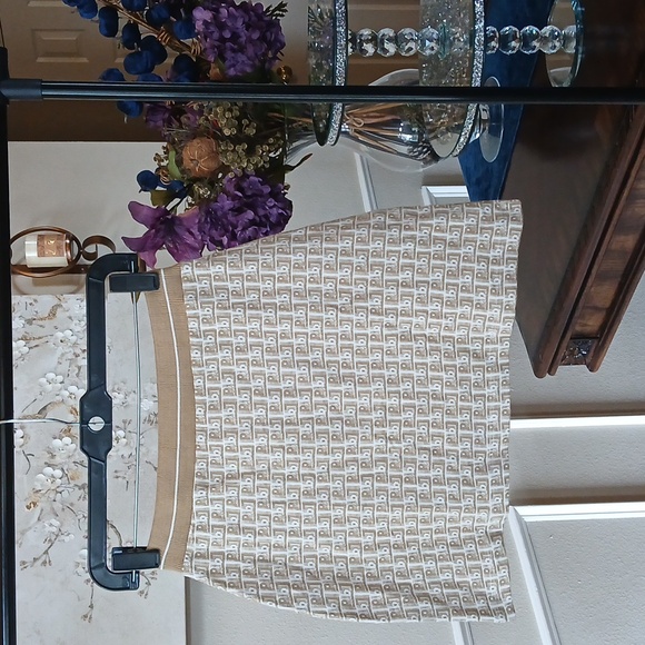 NWT Pull & Bear 100% Cotton Logo Print Mini Skirt. Size S - Picture 5 of 15